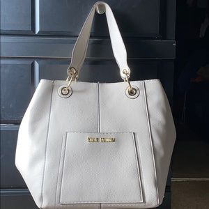 Steve Madden purse with removable pouch inside